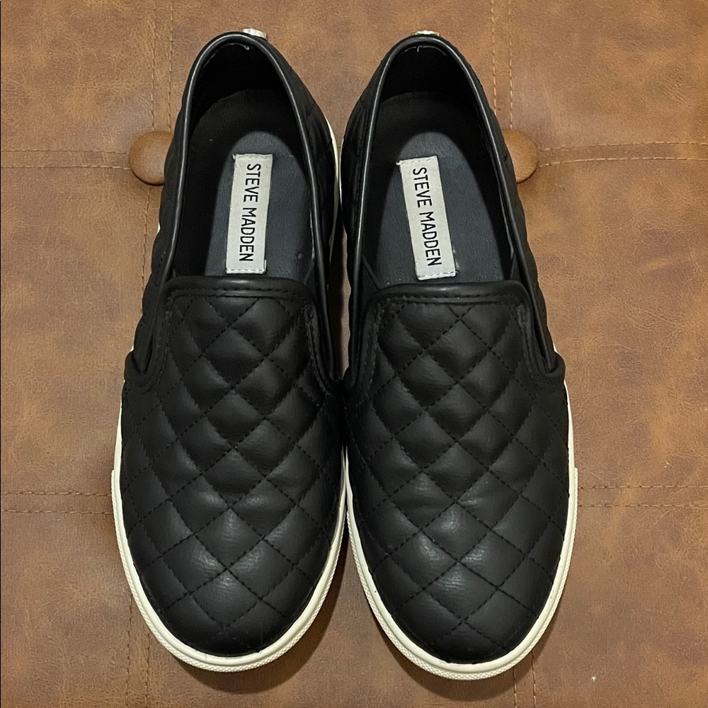 STEVE MADDEN ECENTRCQ  SLIP-ON QUILTED SNEAKERS Black Size 7.5